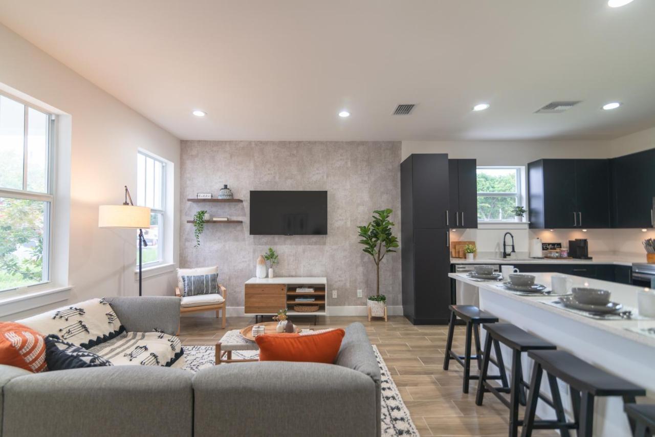 Private Cottage - King Beds, Brand New, Near Beach, Golfing, Shopping & Restaurants Lake Worth Beach Exteriör bild